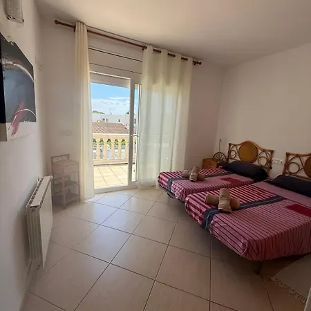 Raquel Koky Tatil Evi *